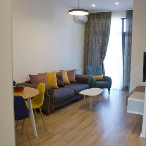 Sameba Luxury, Golden View Апартаменты Тбилиси