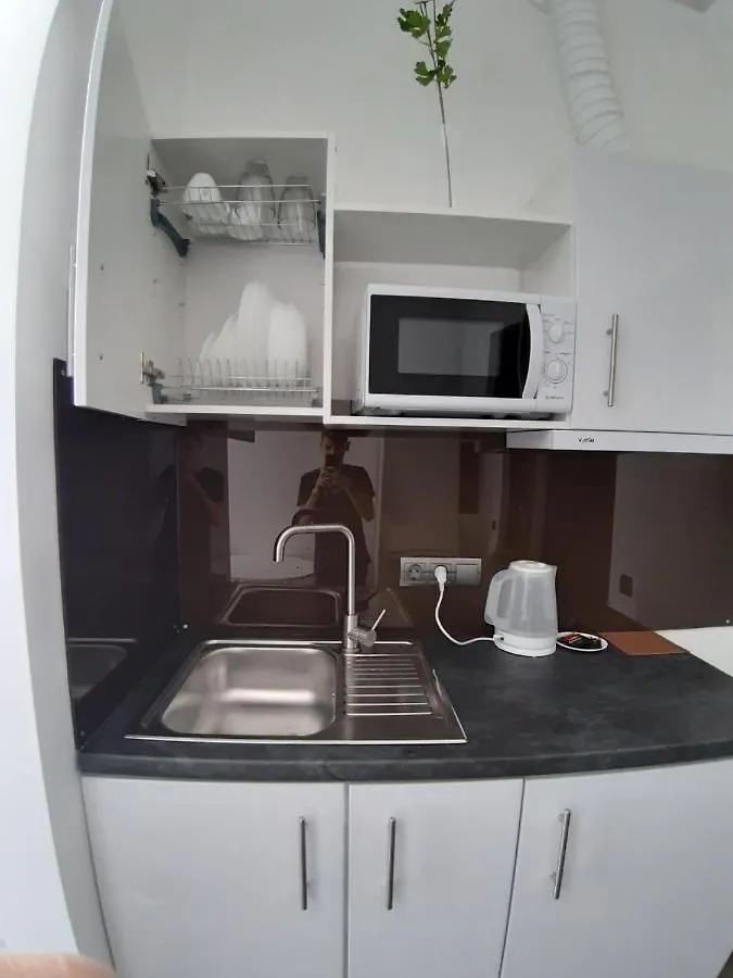 Яркая История Apartment Kyiv 0*,